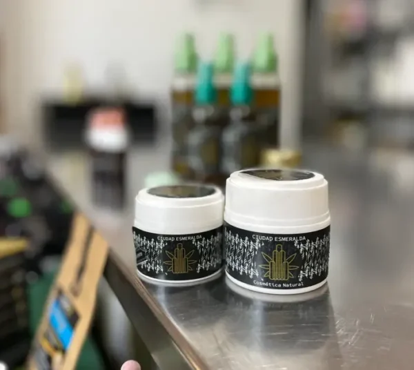 crema cbd unguento para los dolores con canabis medicinal
